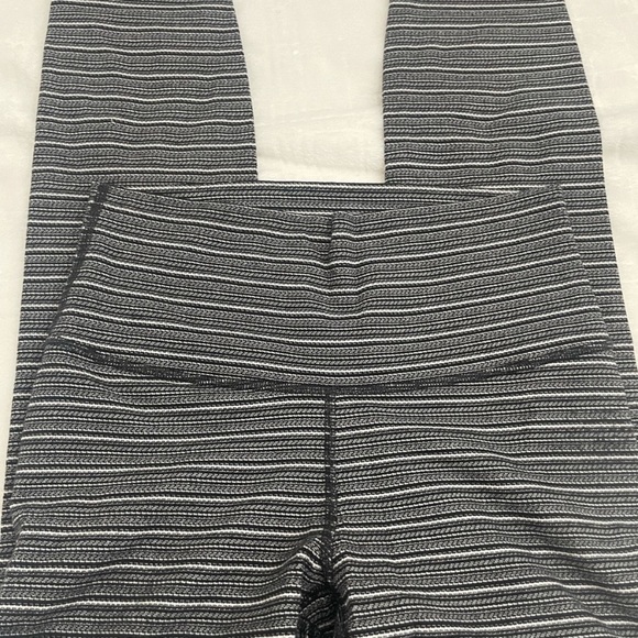 Lululemon leggings - Picture 1 of 3